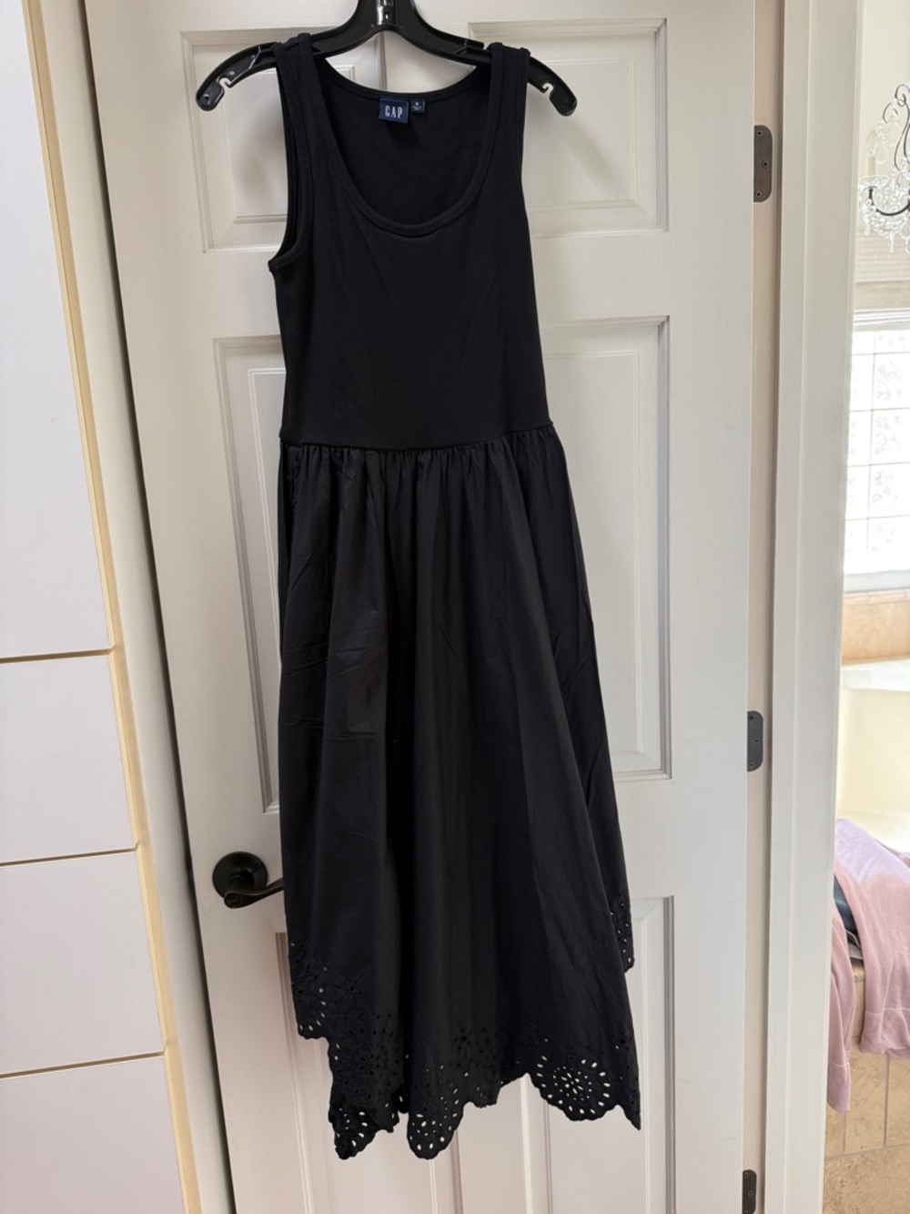 GAP Black Sleeveless Eyelet-Hem Midi Dress